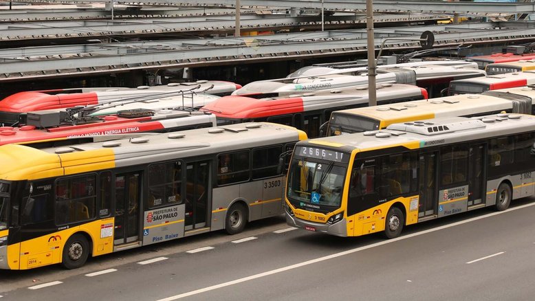 Greve de motoristas e cobradores de ônibus em São Paulo é suspensa