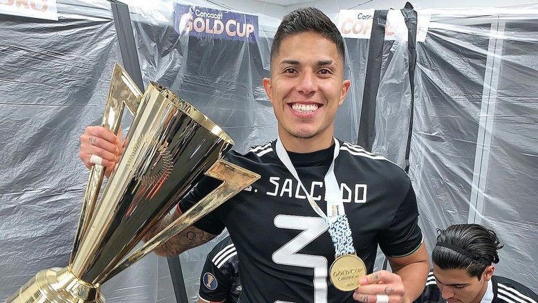 Carlos Salcedo é um jogador de futebol mexicano