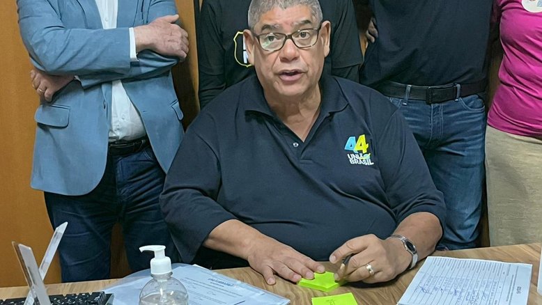 União Brasil transfere decisão por apoio a Nunes para agosto