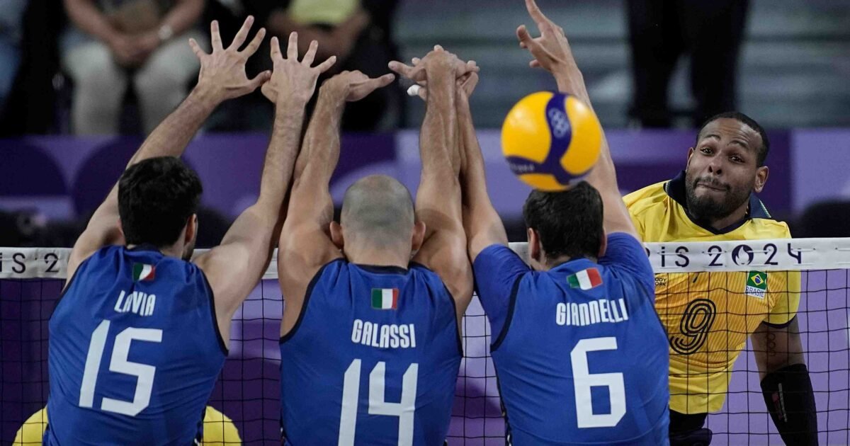 Seleção brasileira masculina de vôlei perde da Itália na estreia dos ...
