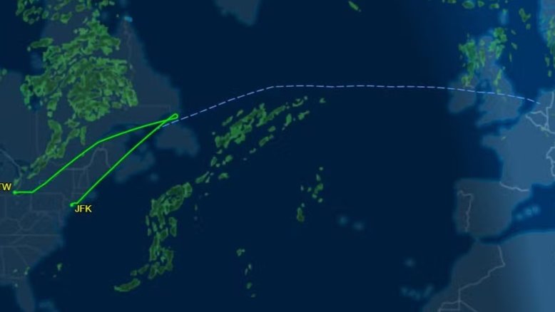 Passageiros passam mal com comida estragada e voo faz pouso não programado em NY