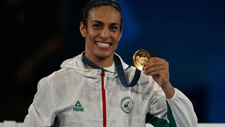 Argelina Khelif, ouro no boxe, apresenta denúncia em Paris por assédio virtual