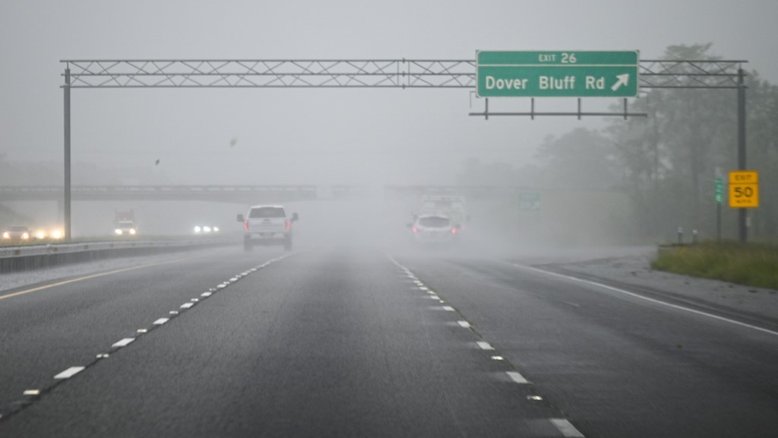 Furacão Debby foi rebaixado para uma tempestade tropical após atingir a Flórida