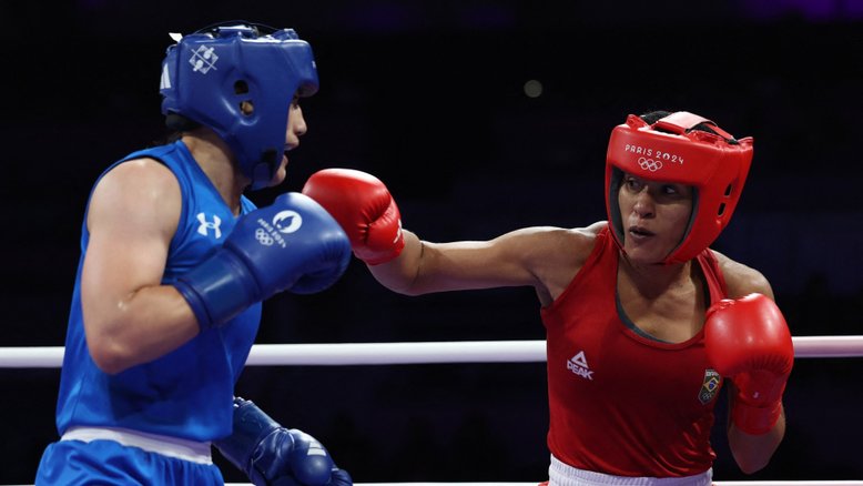 Carol Naka e Bárbara Santos perdem e se despedem no boxe em luta de estreia na Olimpíada de Paris 2024