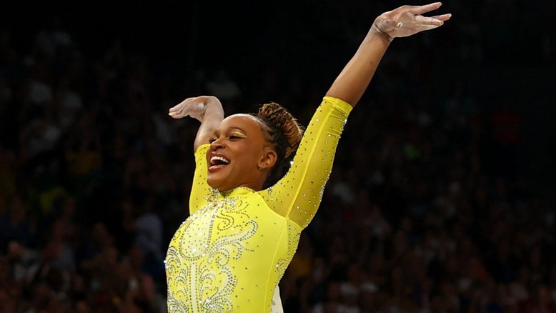 Paris 2024: Rebeca Andrade repete Tóquio, conquista a prata no individual geral e faz história