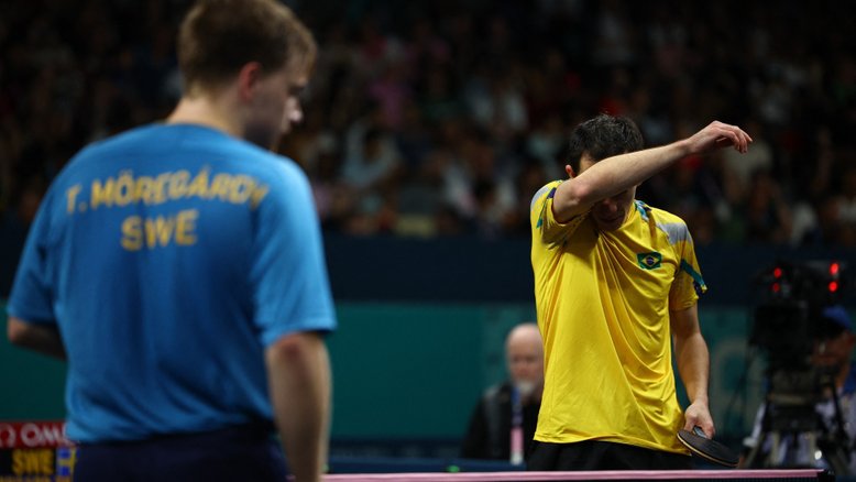 Paris 2024: Hugo Calderano perde semifinal e vai disputar o bronze no tênis de mesa