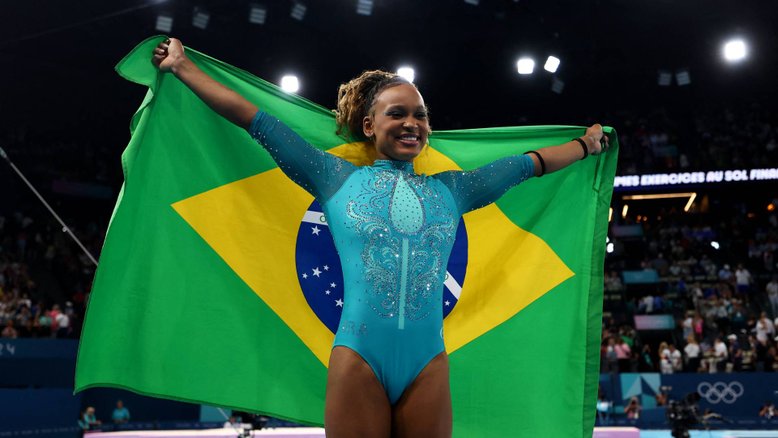Rebeca Andrade se torna a brasileira com o maior número de medalhas em Jogos Olímpicos da história