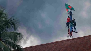 Manifestantes tomam a residência oficial da primeira-ministra em Bangladesh | Mohammad Ponir Hossain/Reuters