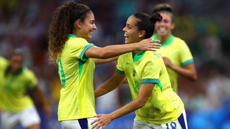 Gabi Portilho brilha de novo, Brasil massacra Espanha e vai à final do futebol feminino em Paris 2024