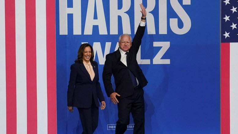 Kamala e Walz fazem 1ª campanha juntos e atacam Trump: 'Zomba de nossas leis'