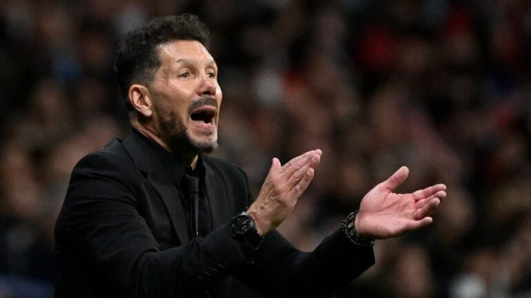 Ex-técnico de Memphis Depay, Simeone exalta o reforço do Corinthians: 