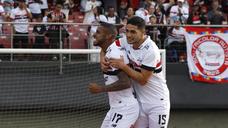 São Paulo ganha do Atlético-GO com reservas antes de semana decisiva