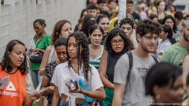 Novo Ensino Médio negligencia professor e estudante