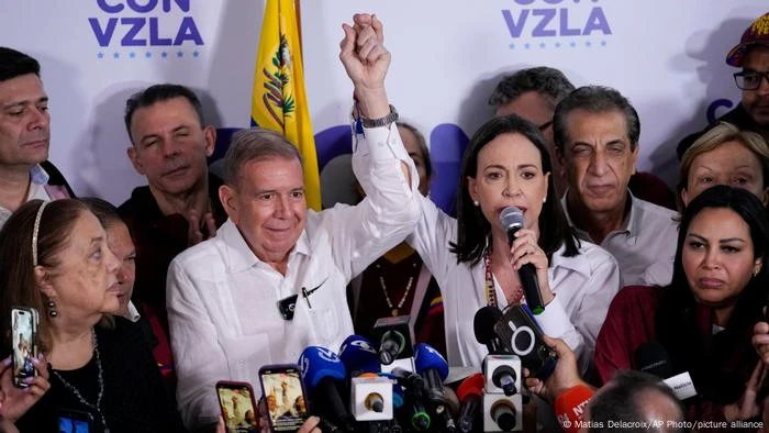 Edmundo González se autoproclama presidente da Venezuela