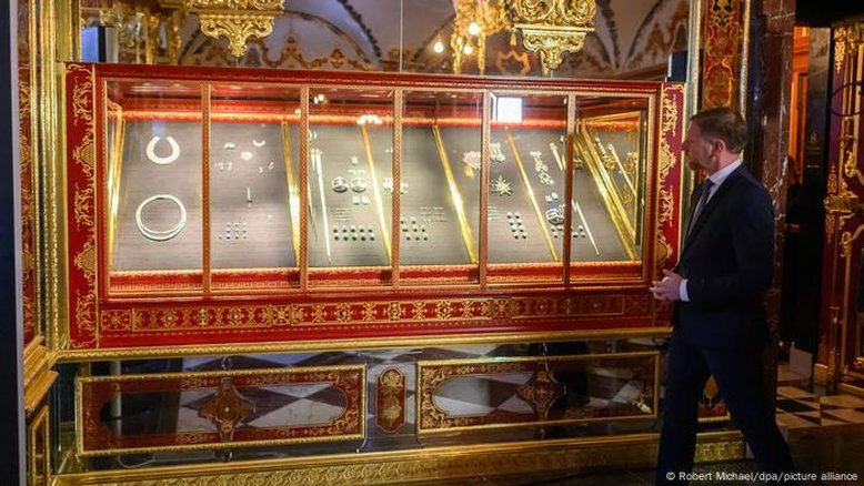 Museu de Dresden volta a expor joias roubadas no "golpe do século"
