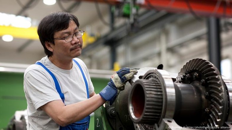 Estudo: imigrantes indispensáveis à economia do Leste Alemão