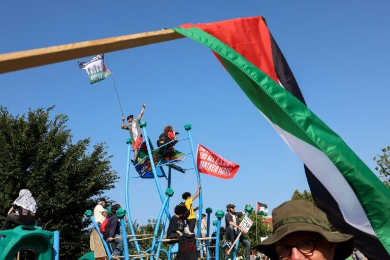 Como Trump atua para enfraquecer a Palestina