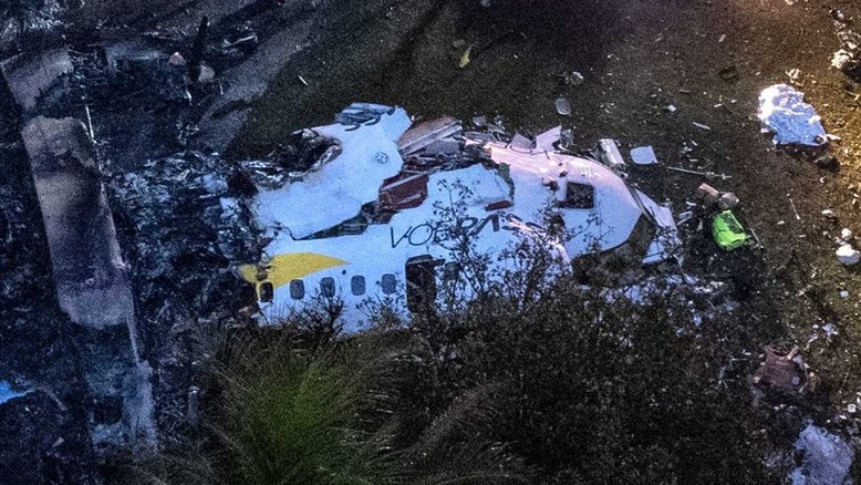 Destroços de avião da Voepass, que caiu em Vinhedo