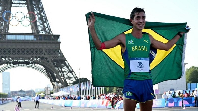 Caio Bonfim conquistou medalha de prata em Paris 2024