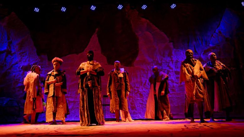 Cia Veneno do Teatro em montagem de 'Édipo Rei'