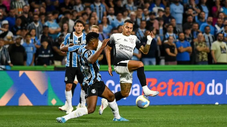 Corinthians poupa, elimina Grêmio nos pênaltis e está nas quartas de final da Copa do Brasil