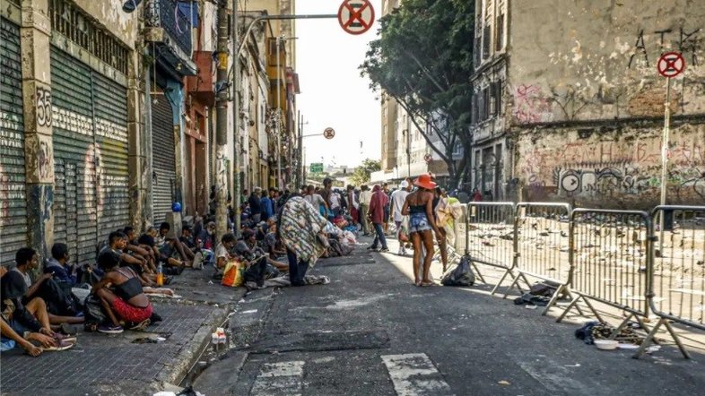 GCM se uniu ao PCC para cobrar propina de comerciantes e garantir continuidade da cracolândia, diz TV