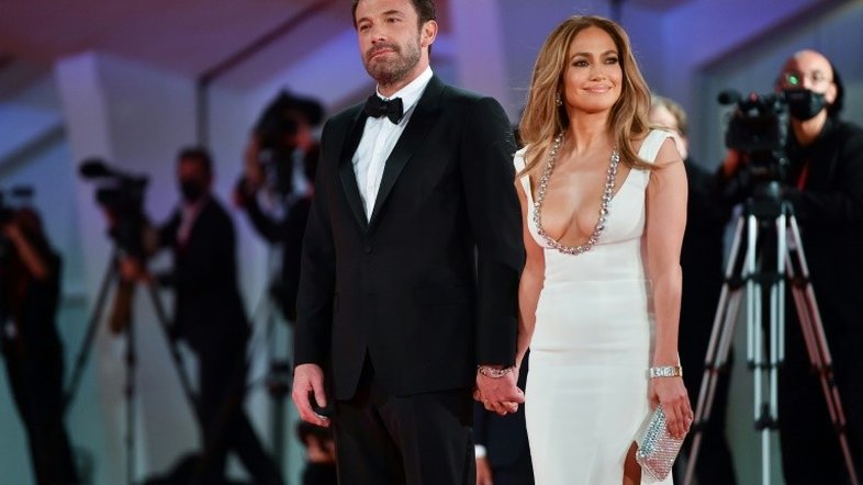 Jennifer Lopez pede divórcio de Ben Affleck, diz imprensa