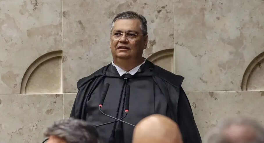 Dino manda PF concluir inquérito de suposto esquema de corrupção de Renan Calheiros na Postalis