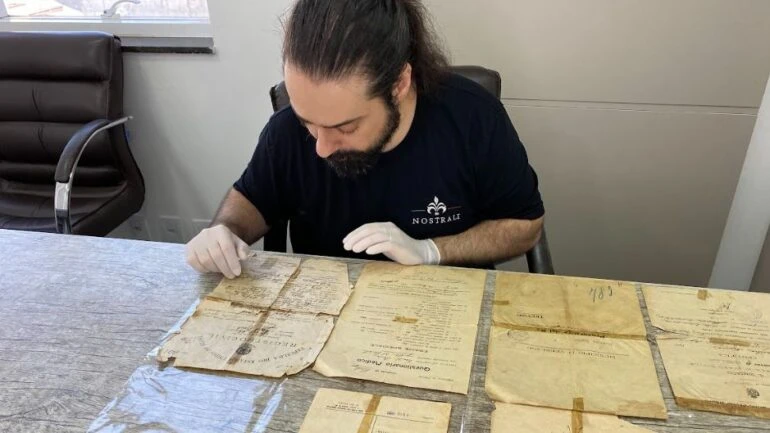 A equipe da Nostrali conta com historiadores e pesquisadores em genealogia