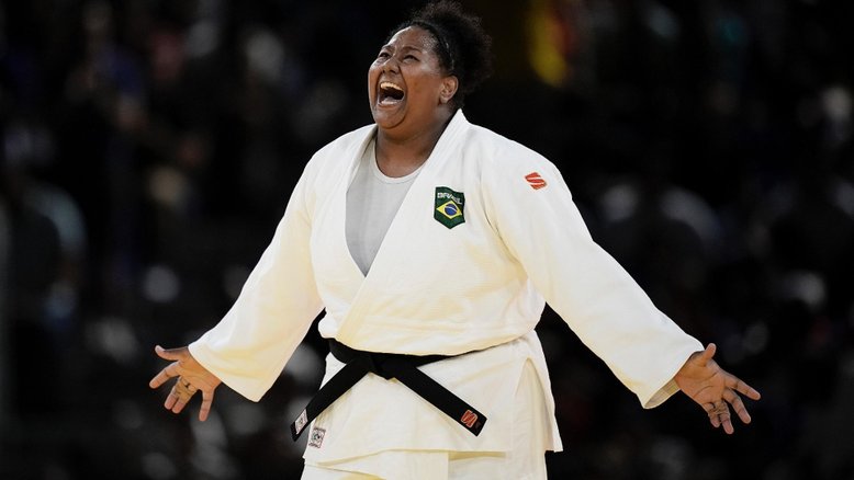 É OURO! Beatriz Souza vence luta no judô e conquista primeira medalha dourada para o Brasil