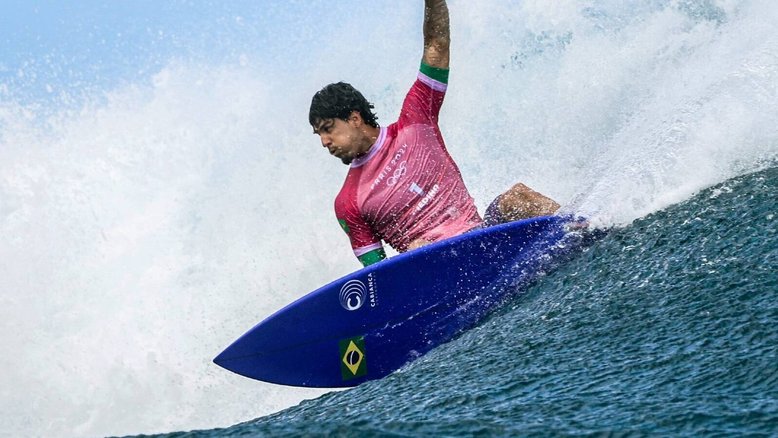 Paris 2024: Gabriel Medina perde semifinal e disputará a medalha de bronze
