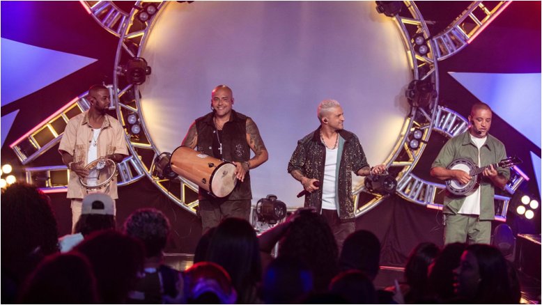 Grupo Clareou recebe Ferrugem e outros convidados para gravação de audiovisual com mega produção no Rio de Janeiro 