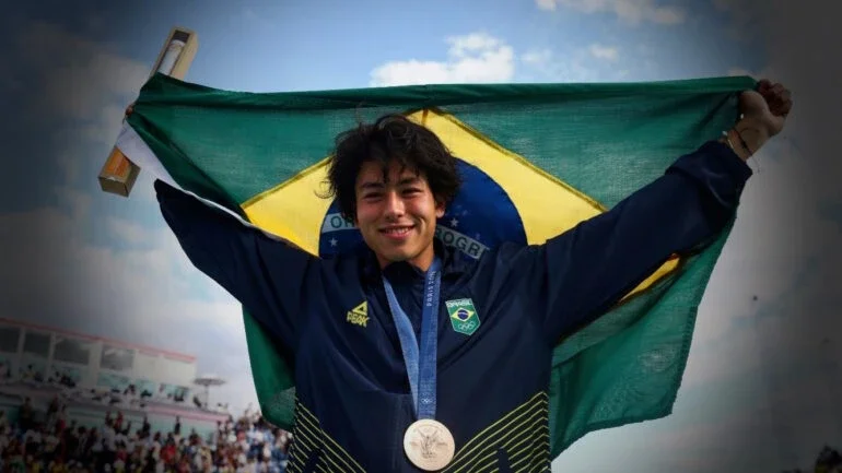 Resumo Olimpíco: Augusto Akio leva o bronze no skate park e Piu avança para final; confira o que rolou
