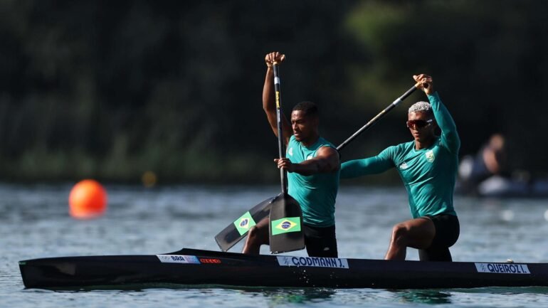 Isaquias Queiroz e Jacky Godmann em ação nos Jogos Olímpicos de Paris 2024