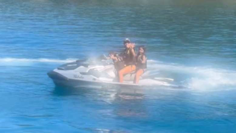 Patricia Abravanel pilota jet-ski | Reprodução/Redes sociais