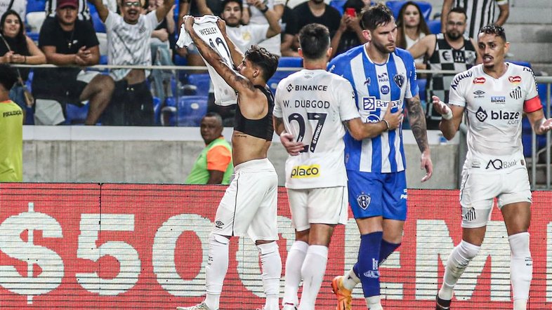 Santos derrota o Paysandu e mantém a liderança isolada da Série B do Campeonato Brasileiro