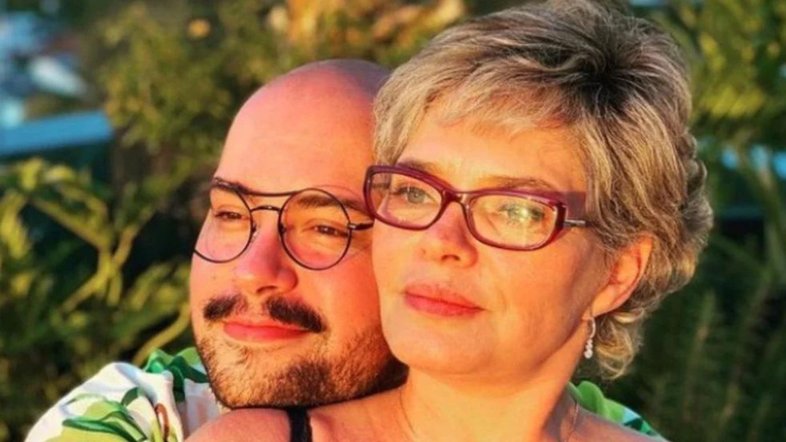 Tiago Abravanel e Cintia