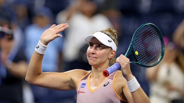 Bia Haddad vence russa, vai às oitavas do US Open e quebra tabu de 56 anos