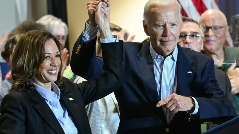 Harris e Biden cortejam juntos estado-chave da Pensilvânia em ato com sindicatos