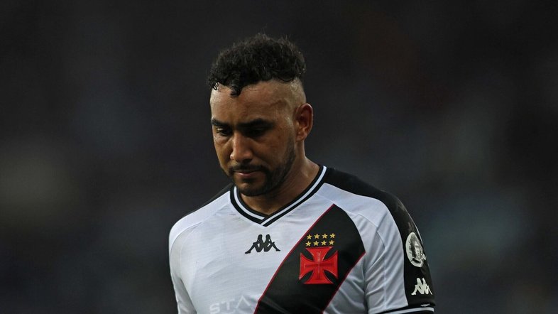 Dimitri Payet na partida entre Nova Iguaçu x Vasco