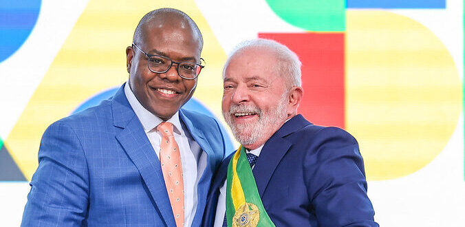 01.01.2023 - Presidente da República, Luiz Inácio Lula da Silva, durante posse de Silvio Luiz de Almeida como Ministro de Estado dos Direitos Humanos e da Cidadania. Palácio do Planalto, Brasília - DF. Foto: Ricardo Stuckert/PR