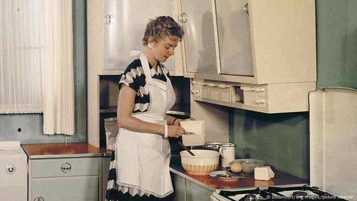 'TikTok tradwife': O que está por trás da moda das esposas tradicionais nas redes sociais