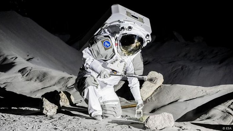 Novo simulador na Alemanha prepara austronautas para a Lua