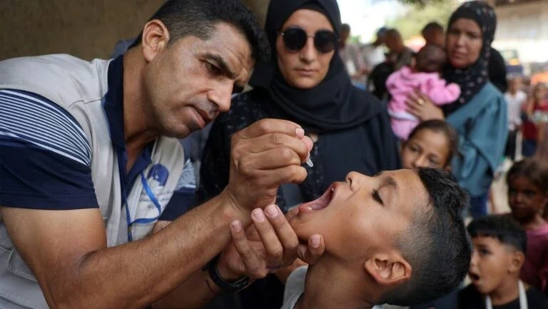 OMS destaca sucesso de vacinação contra poliomielite em Gaza