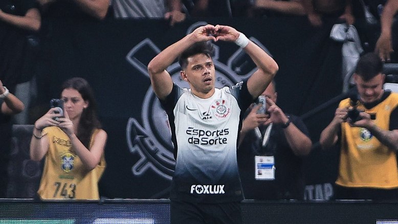 Ainda sem Depay, Corinthians joga pela Sul-Americana mirando fim de tabu com o Fortaleza