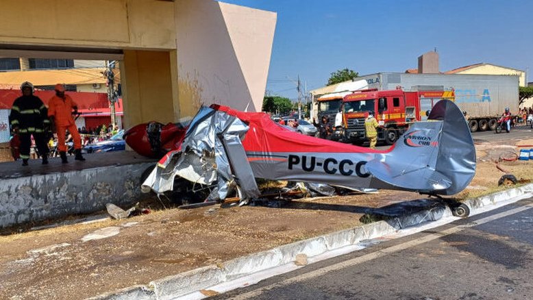 Queda de avião deixou dois feridos em Teresina, no Piauí | Reprodução/Redes sociais