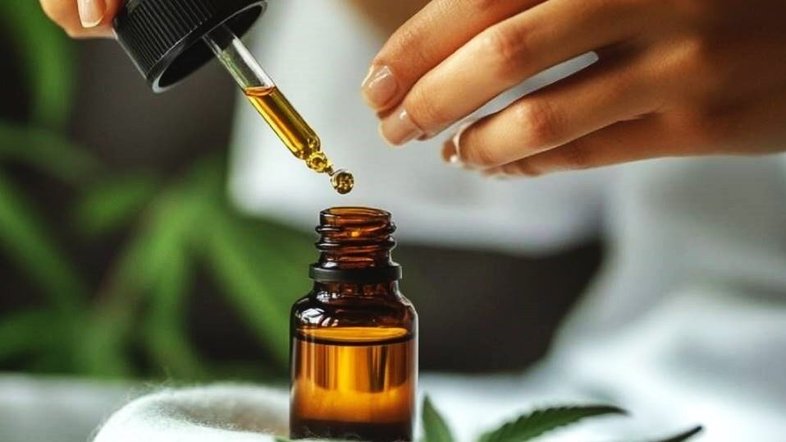 Extrato de cannabis alivia dores crônicas na lombar, segundo ensaio clínico