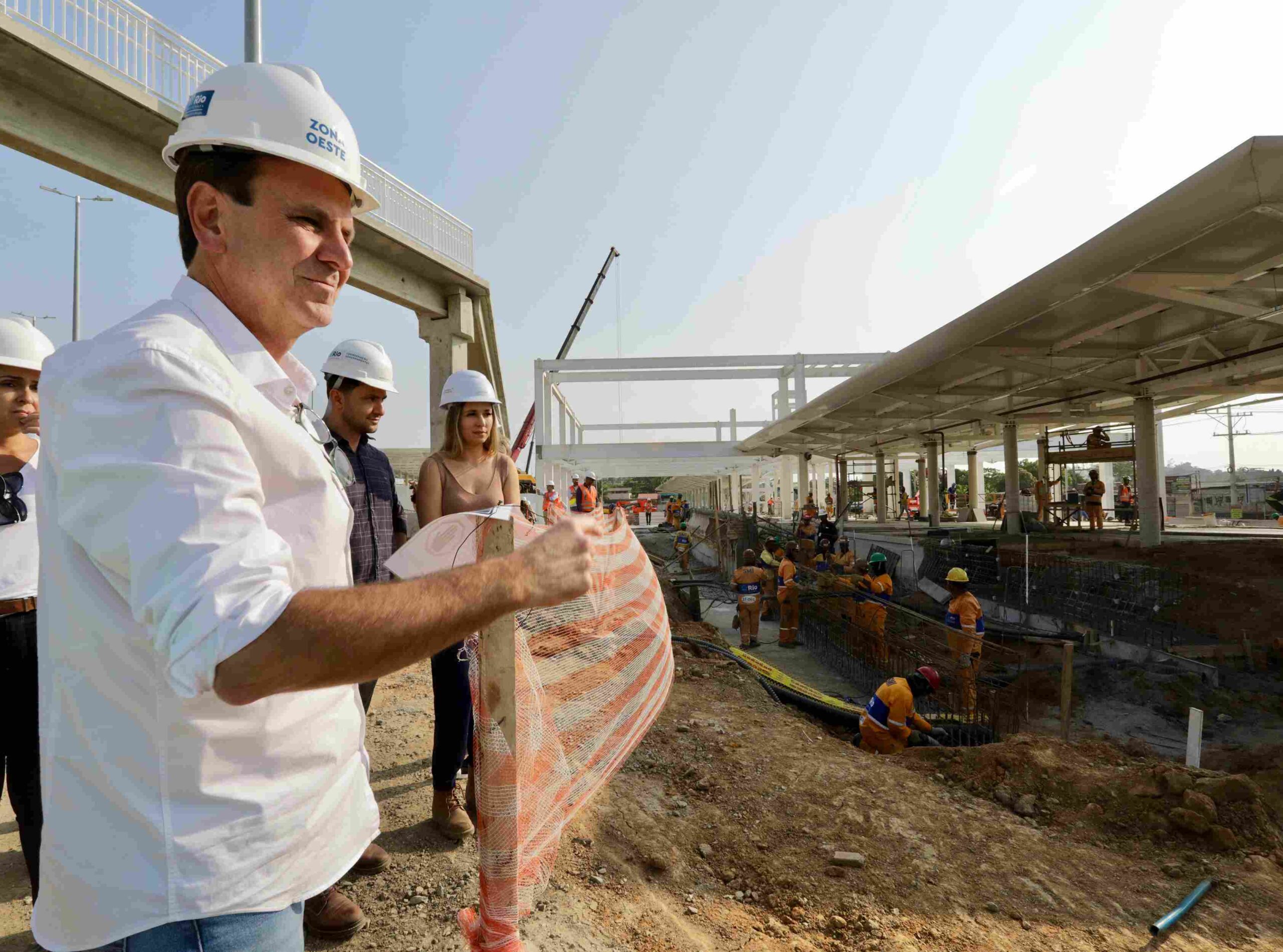 Prefeito Eduardo Paes (PSD) em visita a obras do BRT no Rio de Janeiro | Beth Santos/Campanha Eduardo Paes