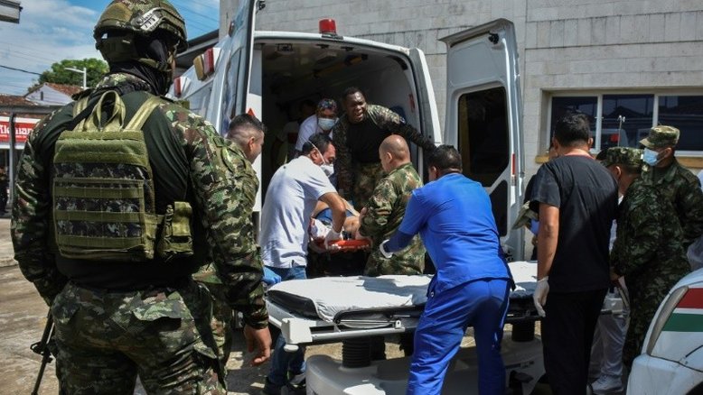 Colômbia suspende diálogo com ELN após ataque a base militar