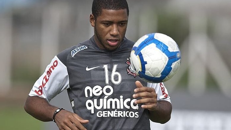 Jucilei, ex- Corinthians e São Paulo, investe em criptomoedas e leva golpe de R$ 45 milhões
